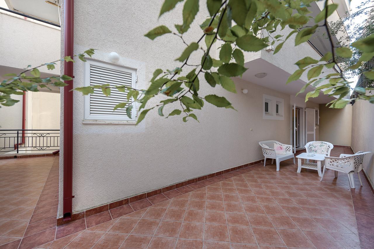 Apartments Mon Beach Budva Exterior photo